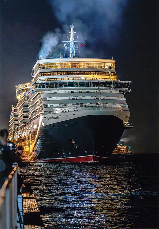 入選 (公社)近畿海事広報協会会長賞 【今、旅立つ】 神奈川県 中山 倫子