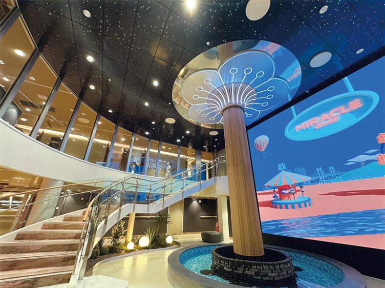 入選 (公社)近畿海事広報協会会長賞 【エントランス】 大阪府 小森 克禎